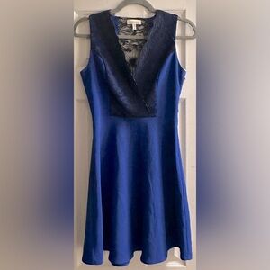 Lace detailed Blue Sleeveless Dress